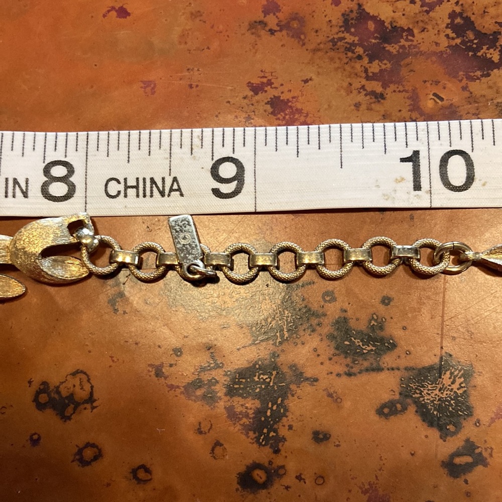 Vintage Monet Necklace - Picture 6 of 6